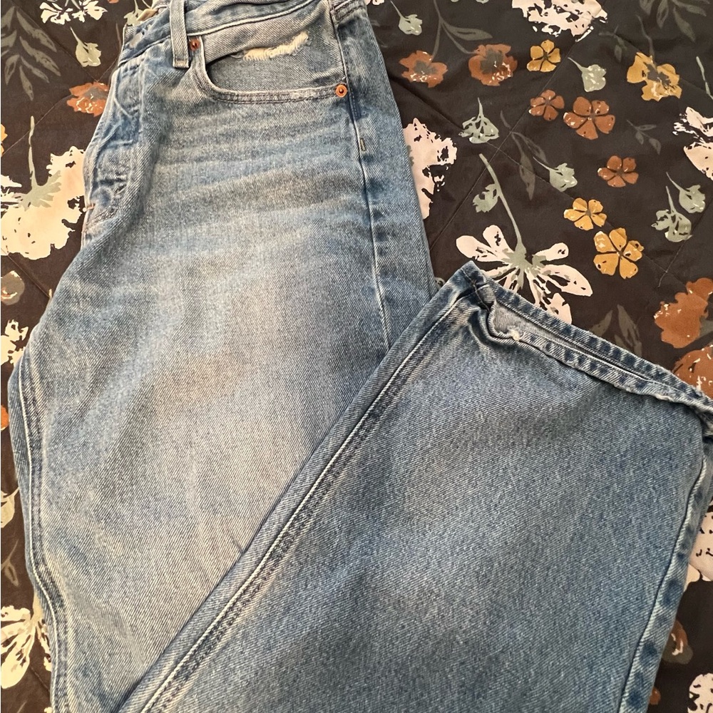 Universal Thread Light Blue Denim Jeans